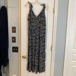 NWOT ! Loft palm print romper/jumpsuit . Size medium.